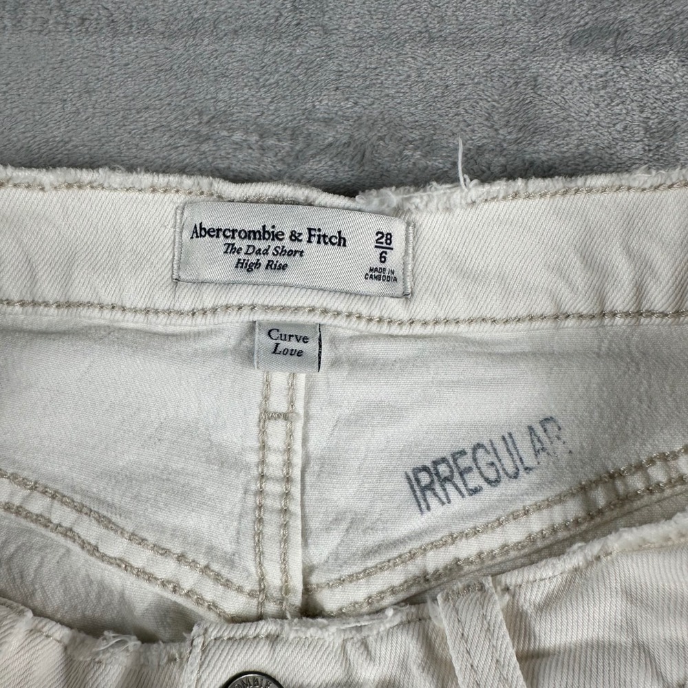Abercrombie & Fitch The Dad Short Women 28 White High Rise Raw Hem Denim READ - Picture 3 of 9
